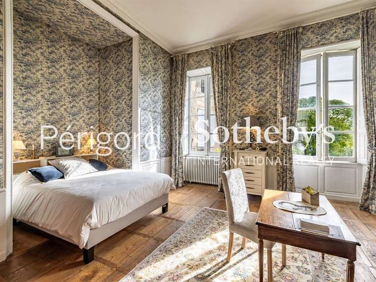 Maison Périgueux - 9 chambres - 543m²