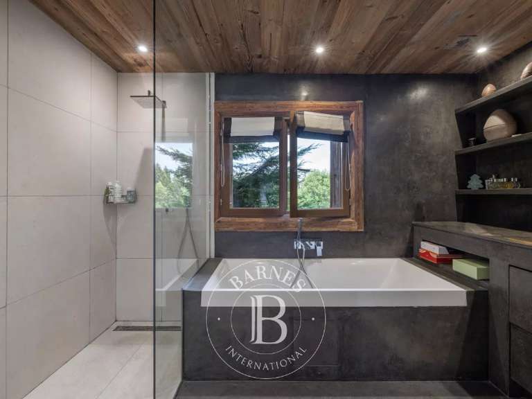 Chalet Demi-Quartier - 5 chambres - 340m²