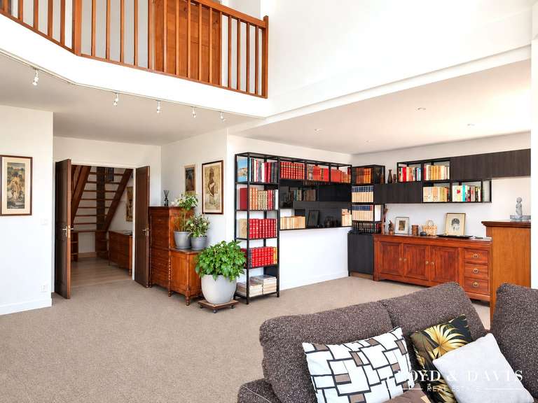Appartement Suresnes - 5 chambres - 163m²