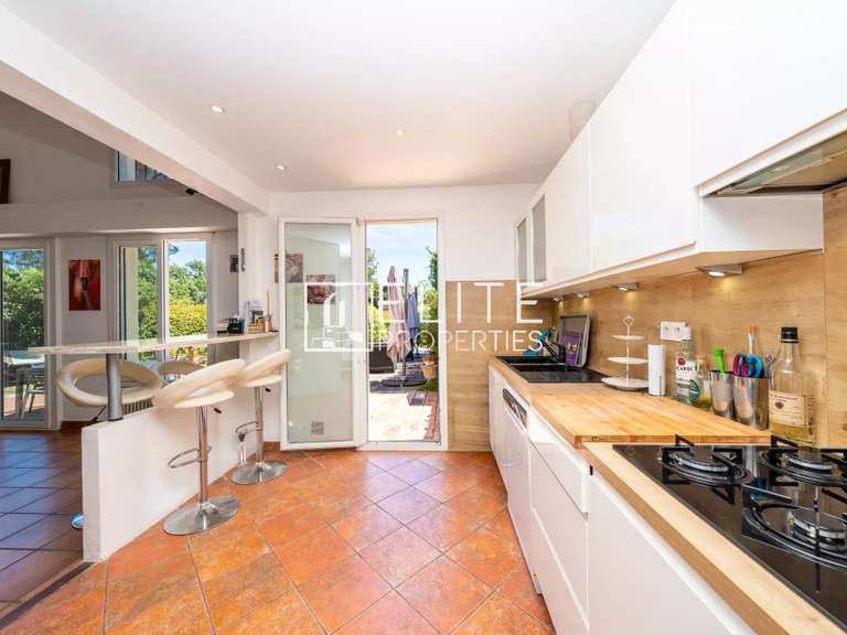 House Grasse - 4 bedrooms - 135m²
