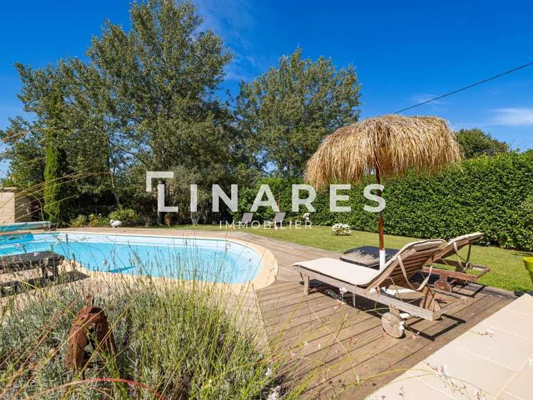 Maison Bouc-Bel-Air - 4 chambres - 161m²
