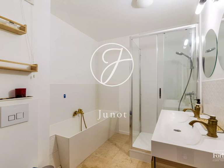 Apartment Paris 18e - 3 bedrooms - 91m²