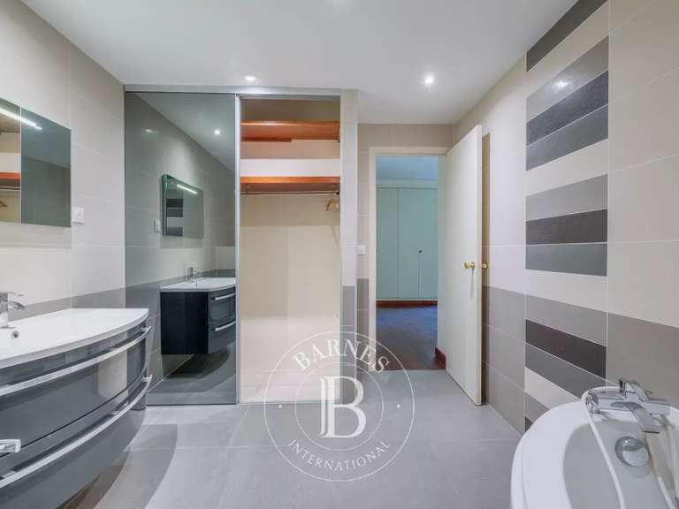 Appartement Marseille 7e - 3 chambres - 120m²