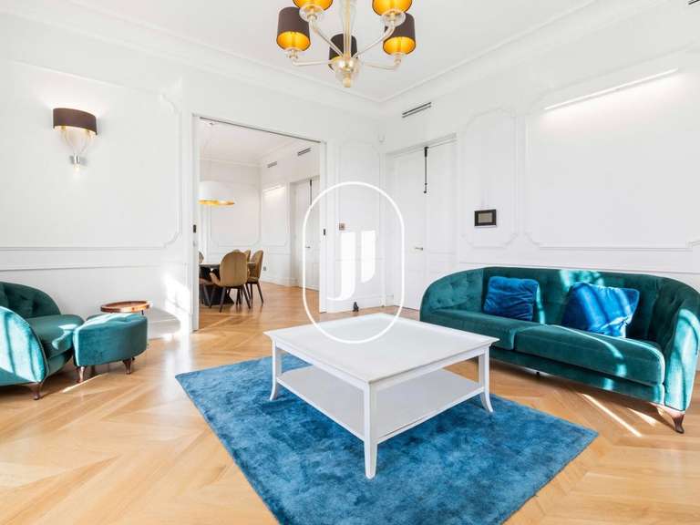 House Cap-d-antibes - 5 bedrooms - 247m²