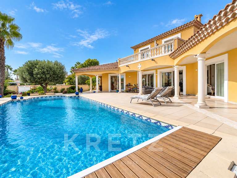 Maison Agde - 4 chambres - 158m²