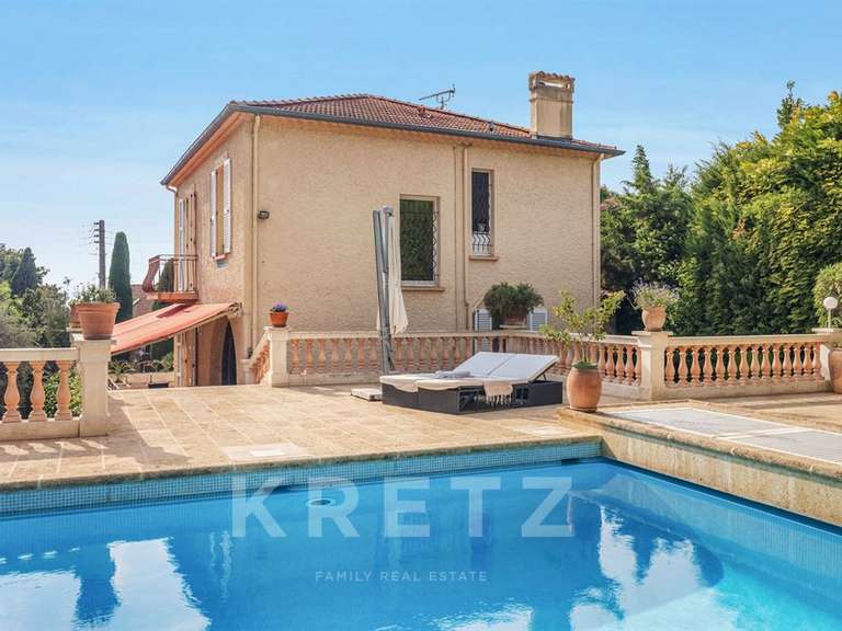 Maison Le Cannet - 3 chambres - 290m²