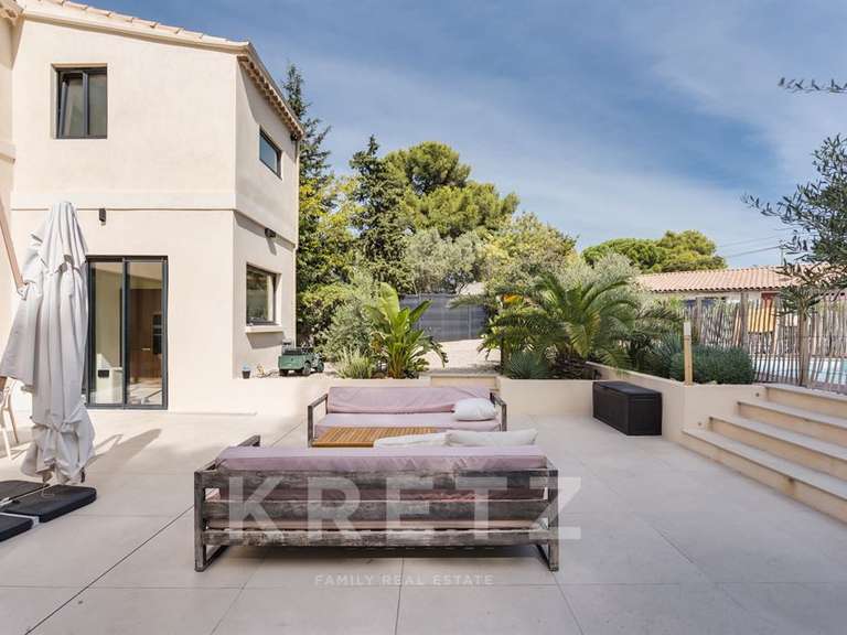 Maison Marseille 8e - 5 chambres - 250m²