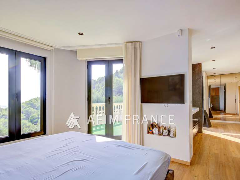Villa Tourrette-Levens - 5 chambres - 300m²