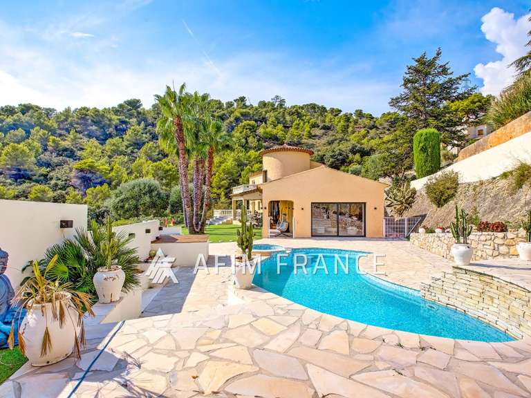 Villa Tourrette-Levens - 5 chambres - 300m²