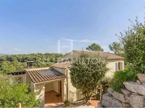 Maison Valbonne - 3 chambres - 92m²
