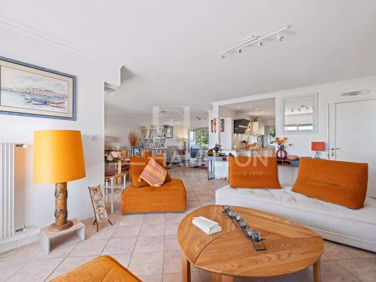 Appartement Grasse - 2 chambres - 138m²