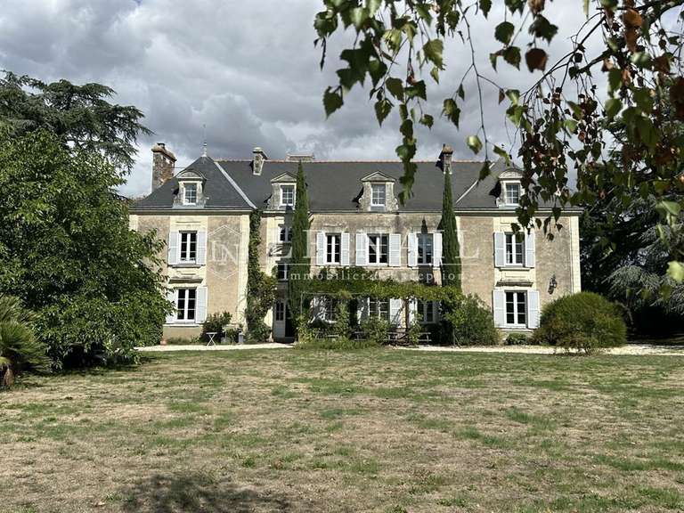 Château Sucé-sur-Erdre - 8 chambres - 450m²