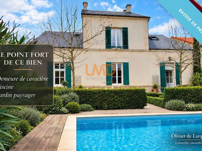 House Saint-Jean-d'Angély - 4 bedrooms - 217m²