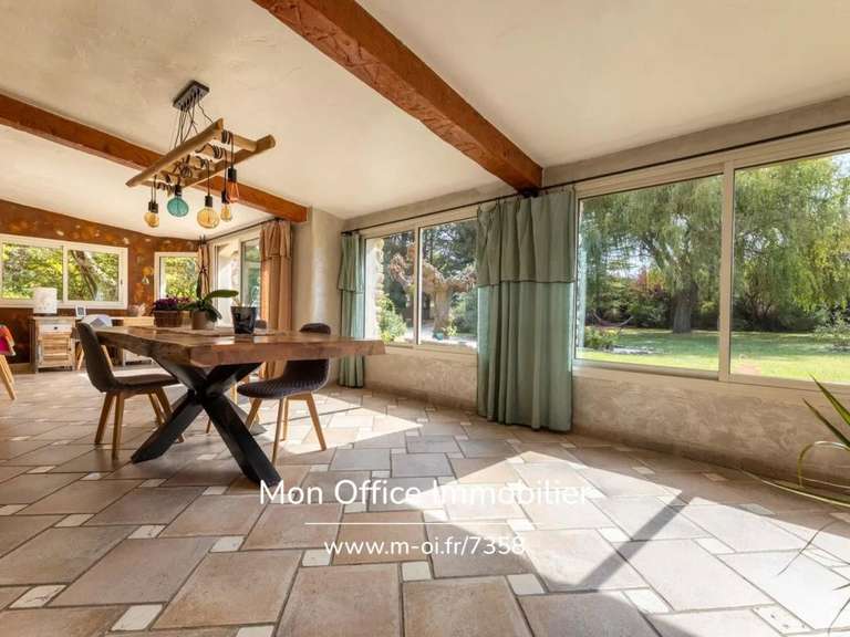 Maison Trets - 6 chambres - 288m²