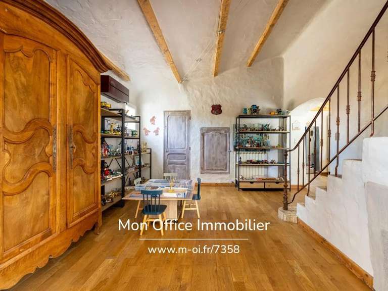 Maison Trets - 6 chambres - 288m²