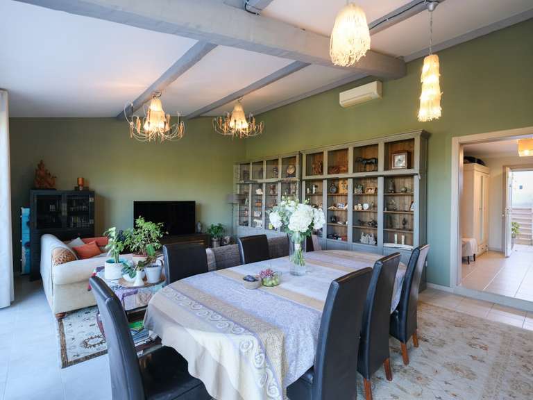 Maison Villeneuve-Loubet - 4 chambres - 153m²