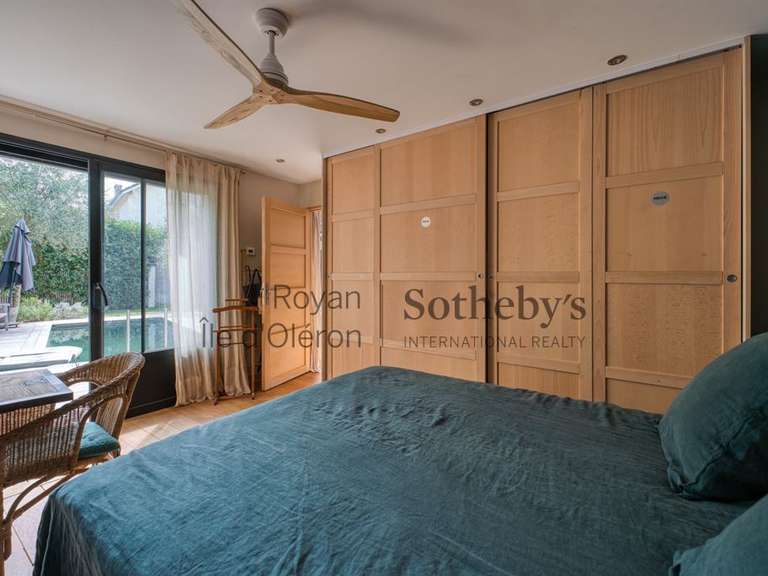 Maison Saint-Palais-sur-Mer - 6 chambres - 180m²