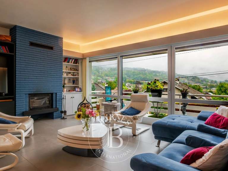 Maison Saint-Jorioz - 4 chambres - 174m²