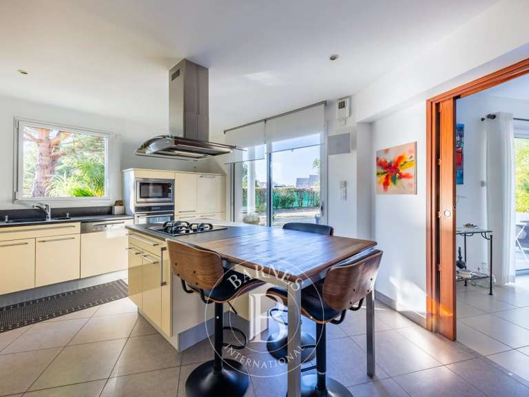 Maison Carquefou - 5 chambres - 203m²