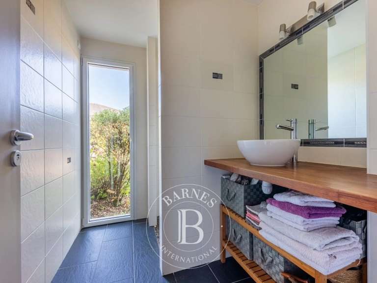 Maison Carquefou - 5 chambres - 203m²