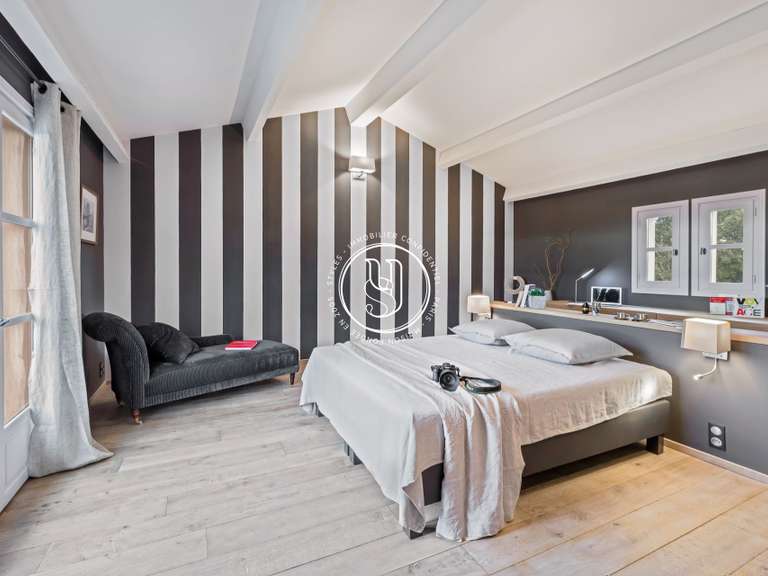 Villa Uzès - 5 chambres - 318m²