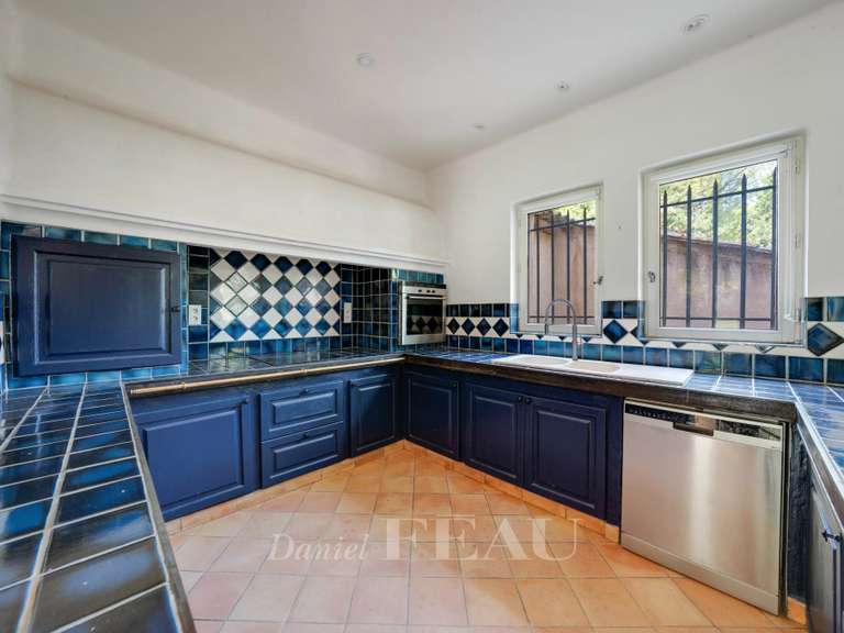 Maison Aix-en-Provence - 4 chambres - 234m²