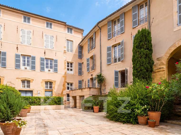 Appartement Aix-en-Provence - 3 chambres - 230m²