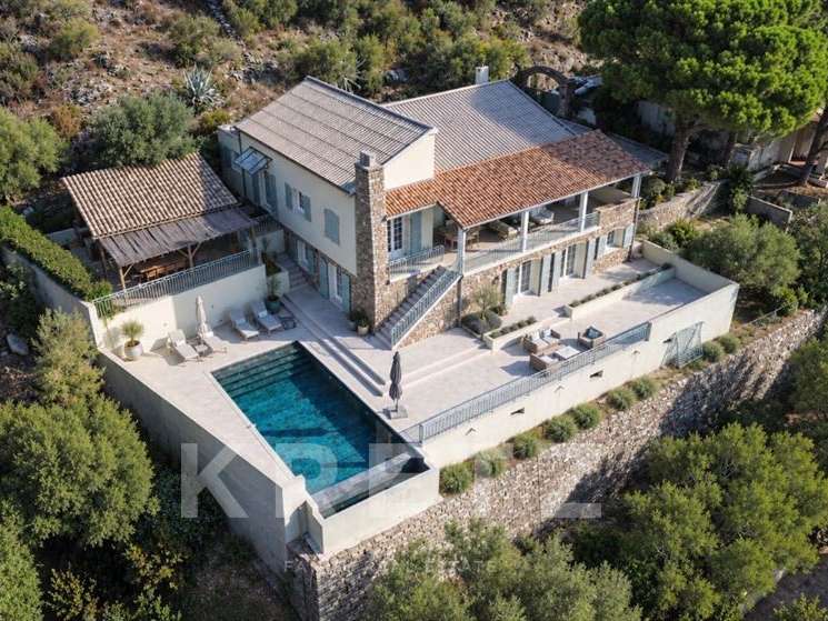 Maison avec Vue sur mer Santa-Maria-di-Lota - 6 chambres - 280m²
