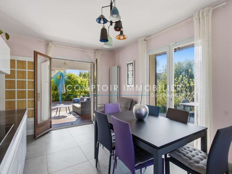 Maison Saint-Martin-d'Hères - 6 chambres - 175m²