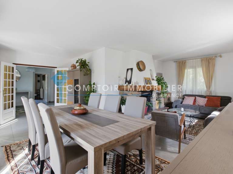 Maison Saint-Martin-d'Hères - 6 chambres - 175m²