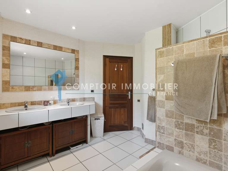 Maison Bernin - 5 chambres - 258m²