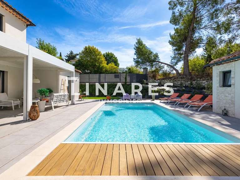 Maison Aubagne - 3 chambres - 147m²