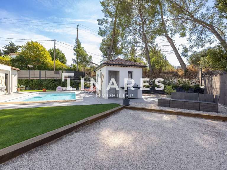 Maison Aubagne - 3 chambres - 147m²