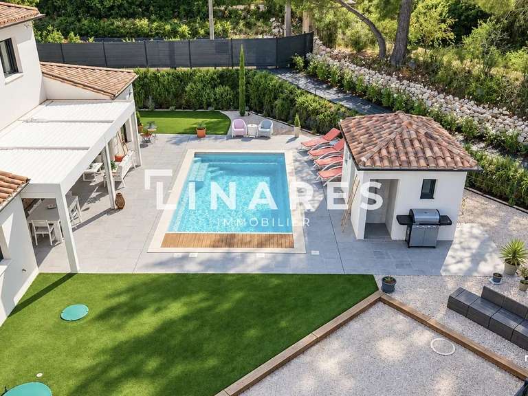 Maison Aubagne - 3 chambres - 147m²