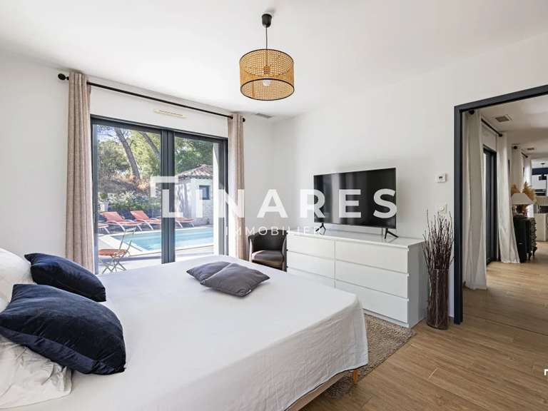 Maison Aubagne - 3 chambres - 147m²
