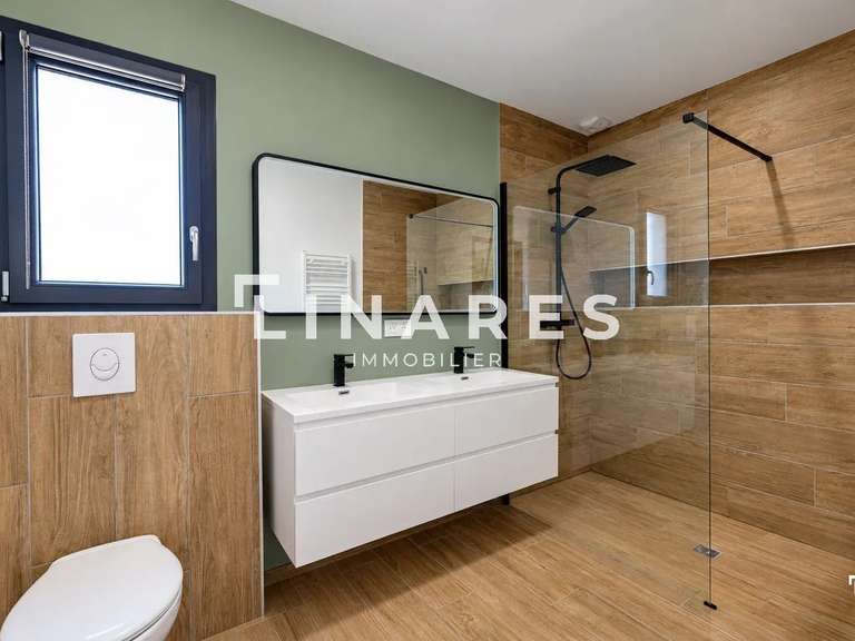 Maison Aubagne - 3 chambres - 147m²