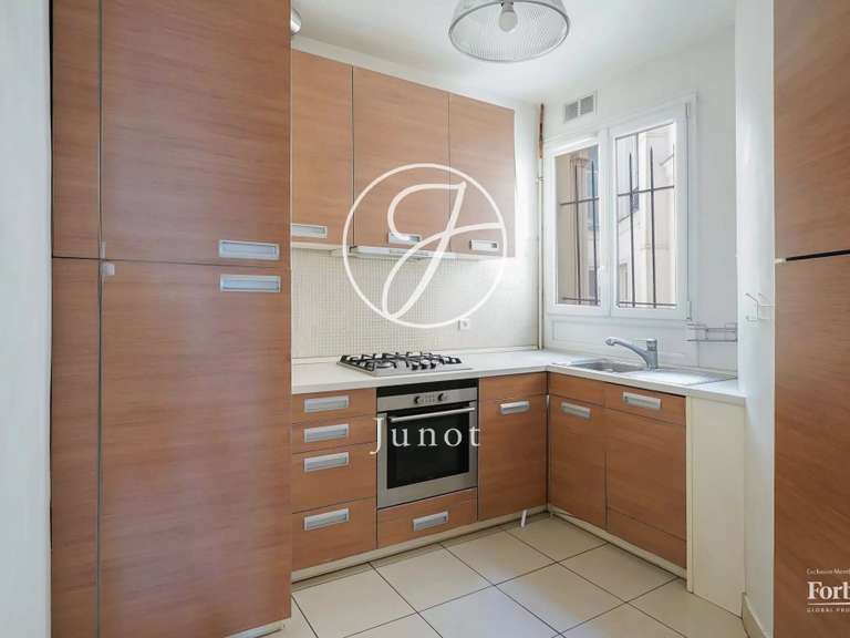 Appartement Paris 1er - 2 chambres - 109m²