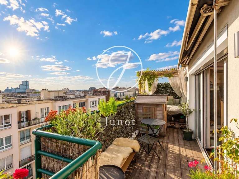 Appartement Paris 18e - 3 chambres - 80m²