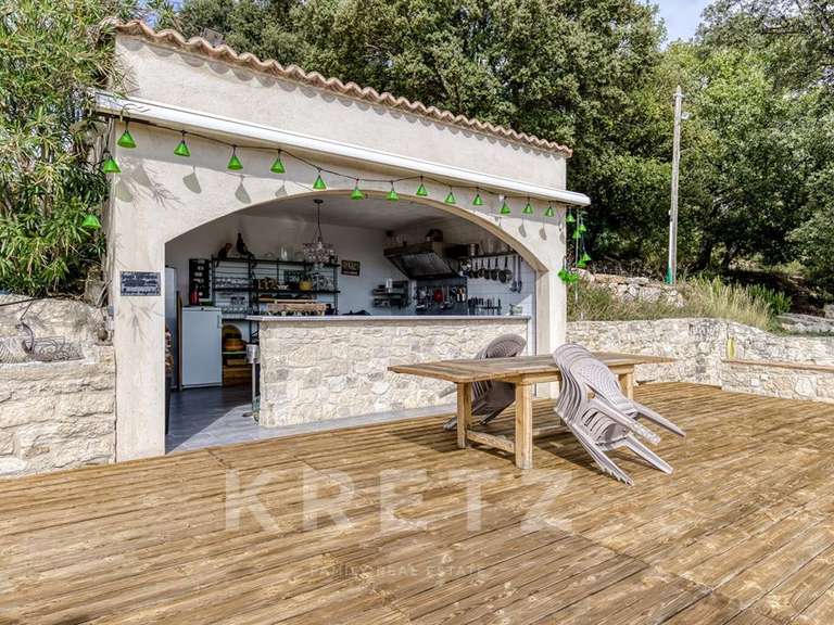 Maison Pierrevert - 5 chambres - 318m²