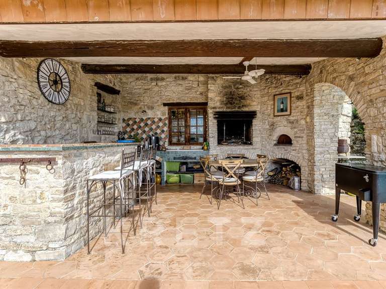 Maison Pierrevert - 5 chambres - 318m²