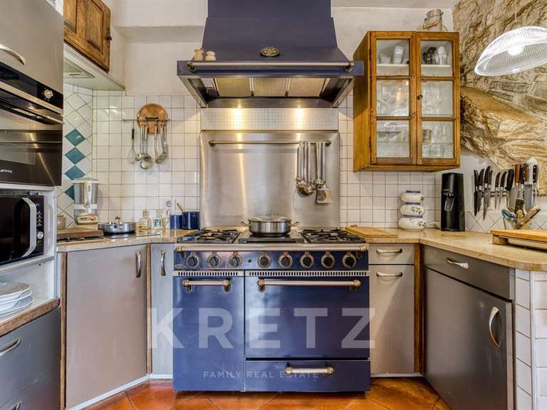 Maison Pierrevert - 5 chambres - 318m²