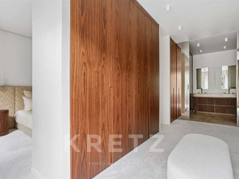 Apartment Paris 16e - 3 bedrooms - 170m²