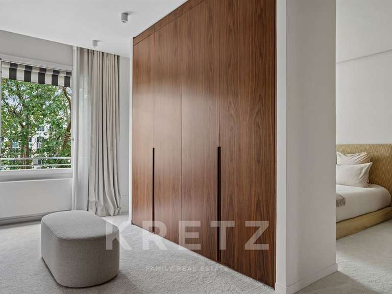Apartment Paris 16e - 3 bedrooms - 170m²