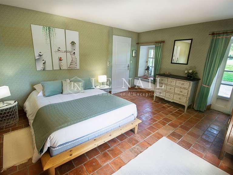 Propriété Nérac - 14 chambres - 686m²