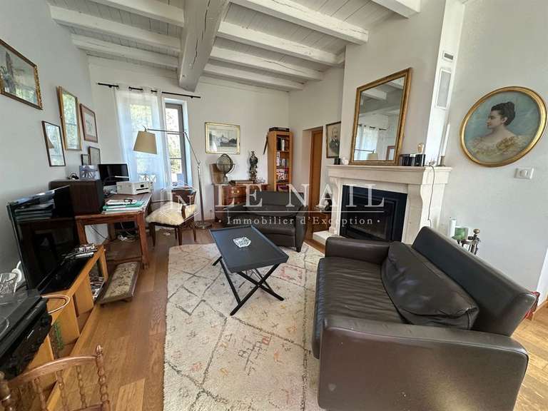 Propriété Moutiers-les-Mauxfaits - 7 chambres - 282m²