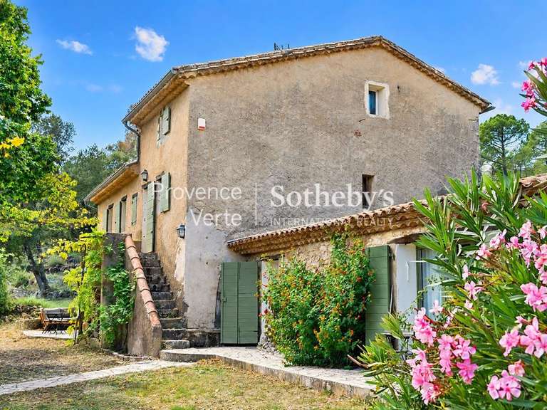 Propriété Cotignac - 5 chambres - 302m²