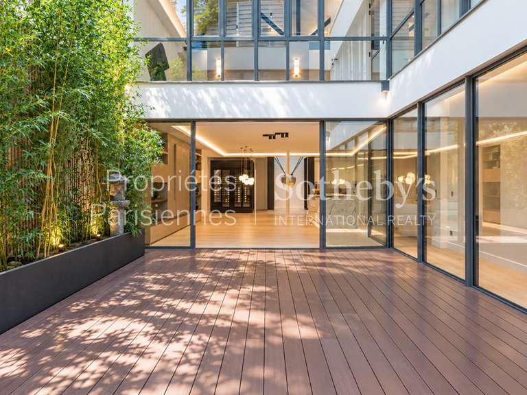 Appartement Paris 2e - 3 chambres - 321m²