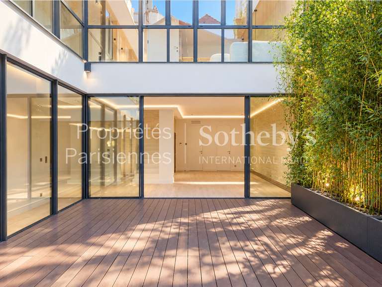Appartement Paris 2e - 3 chambres - 321m²