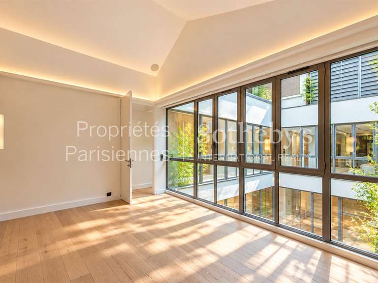 Appartement Paris 2e - 3 chambres - 321m²