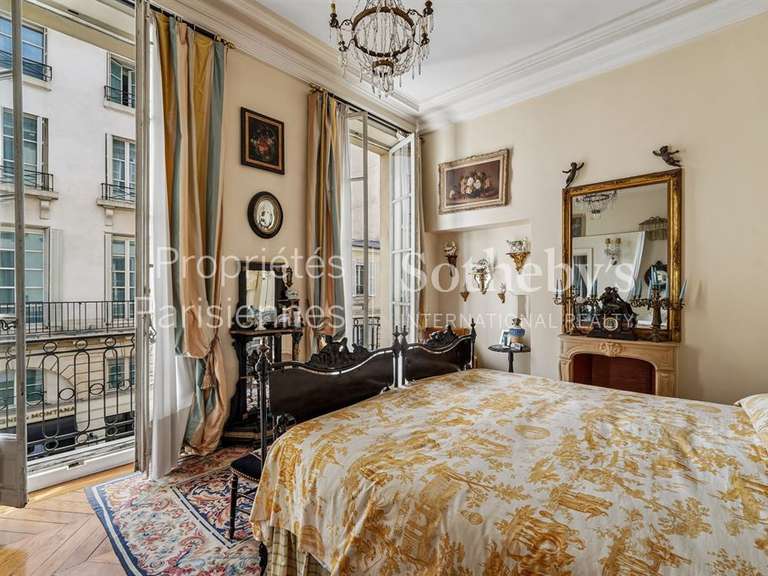 Appartement Paris 7e - 2 chambres - 106m²